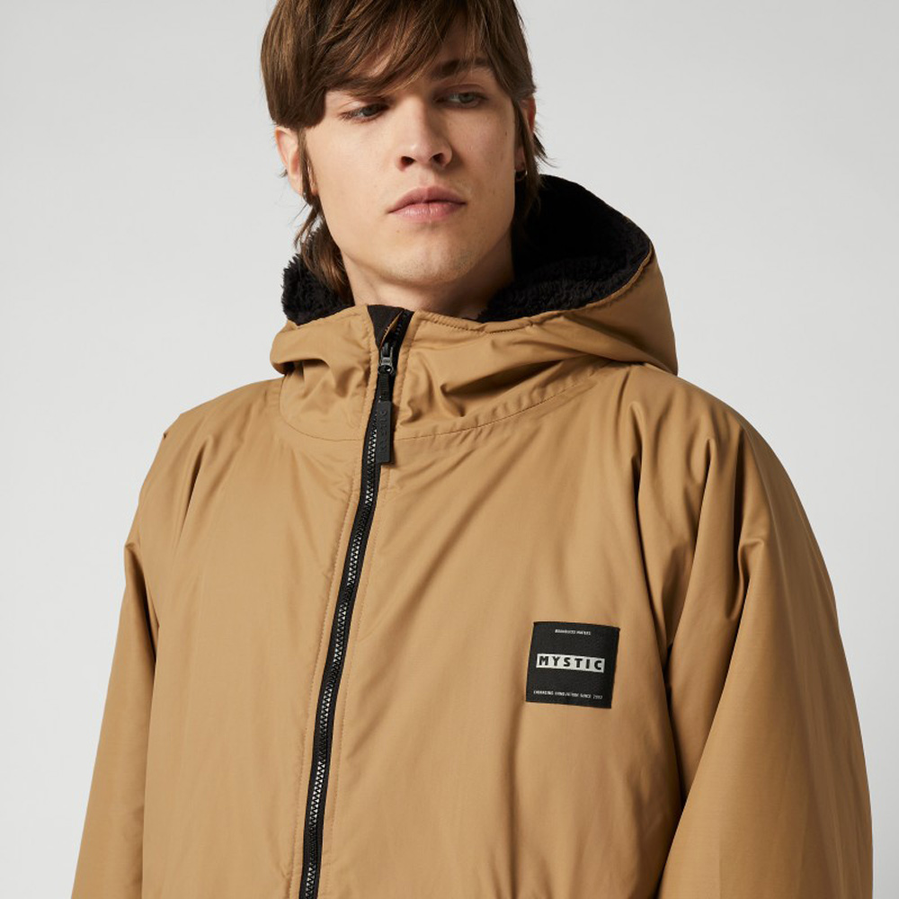 Mystic Explore poncho bruin 6